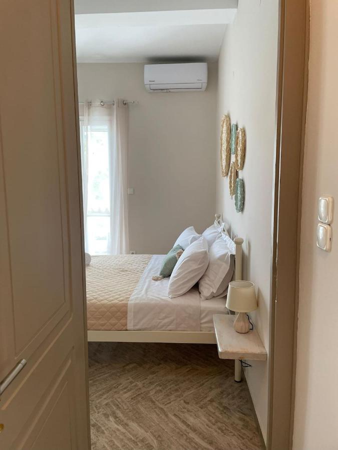 Θἔρως Apartment Tinos Bagian luar foto