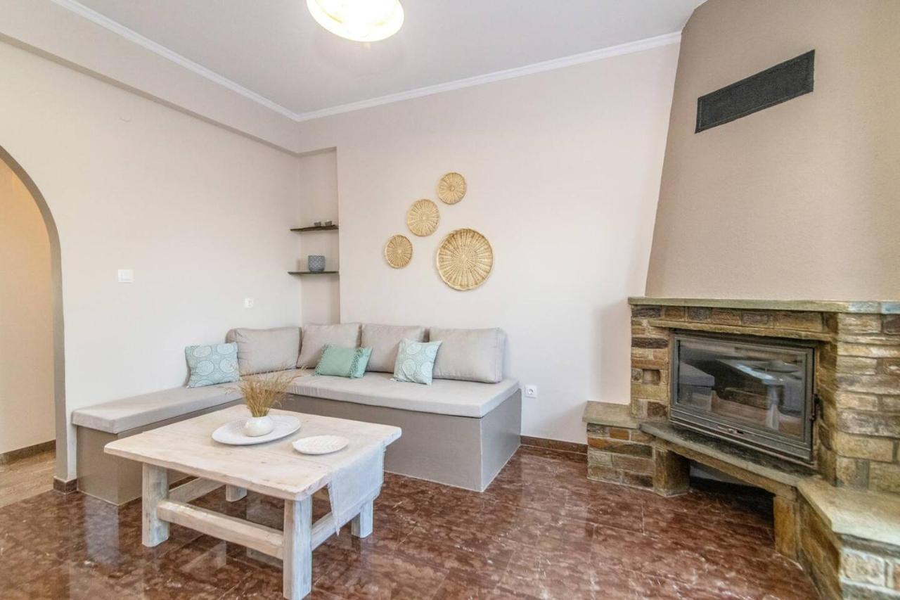 Θἔρως Apartment Tinos Bagian luar foto