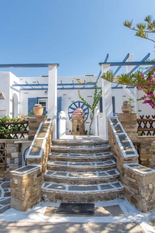 Θἔρως Apartment Tinos Bagian luar foto