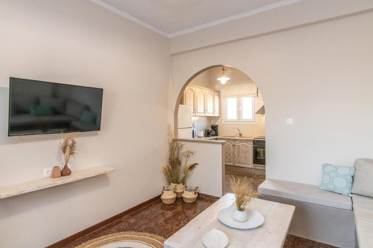 Θἔρως Apartment Tinos Bagian luar foto