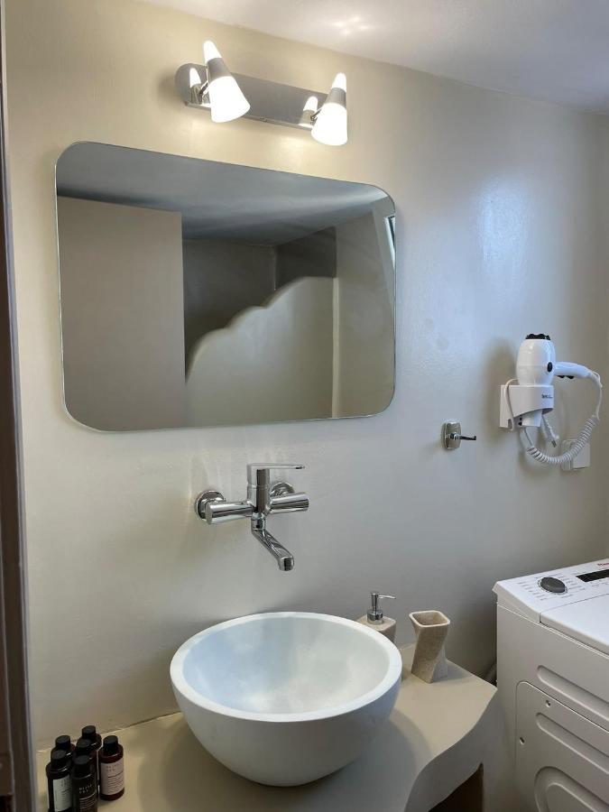 Θἔρως Apartment Tinos Bagian luar foto
