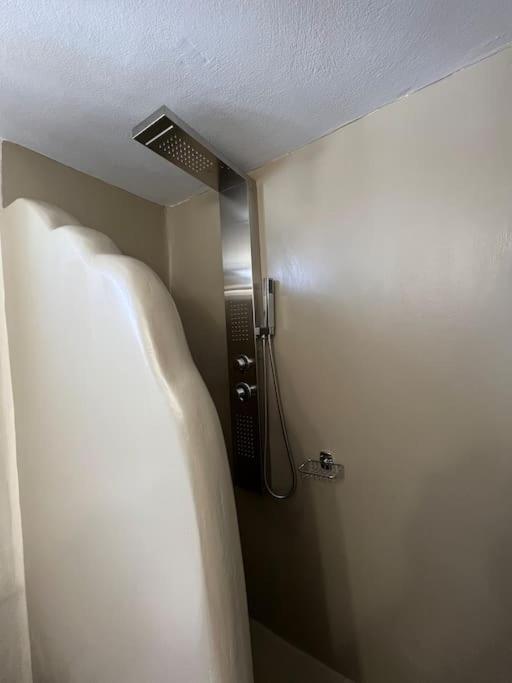 Θἔρως Apartment Tinos Bagian luar foto