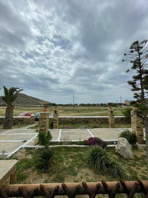 Θἔρως Apartment Tinos Bagian luar foto