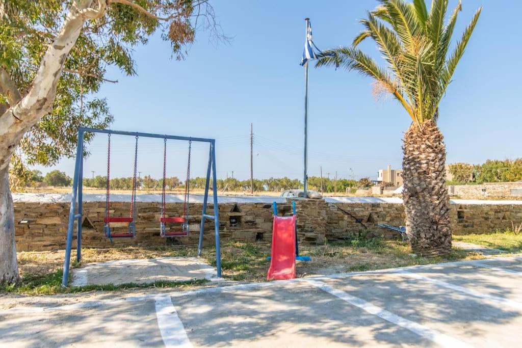 Θἔρως Apartment Tinos Bagian luar foto