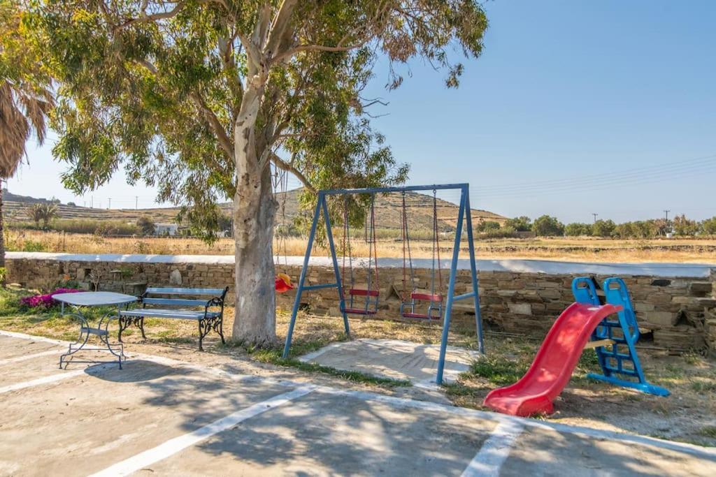 Θἔρως Apartment Tinos Bagian luar foto