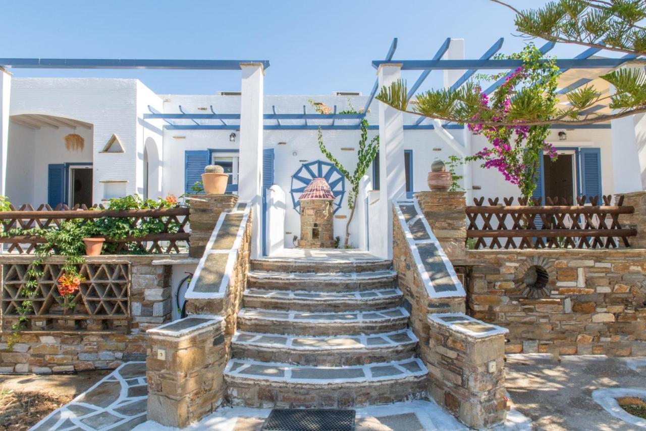 Θἔρως Apartment Tinos Bagian luar foto